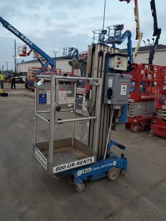 2018 Genie AWP-30SDC Pusharound Lift