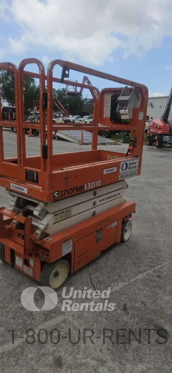 2018 Snorkel S3219E Scissor Lift