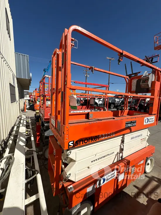 2018 Snorkel S3226E Scissor Lift