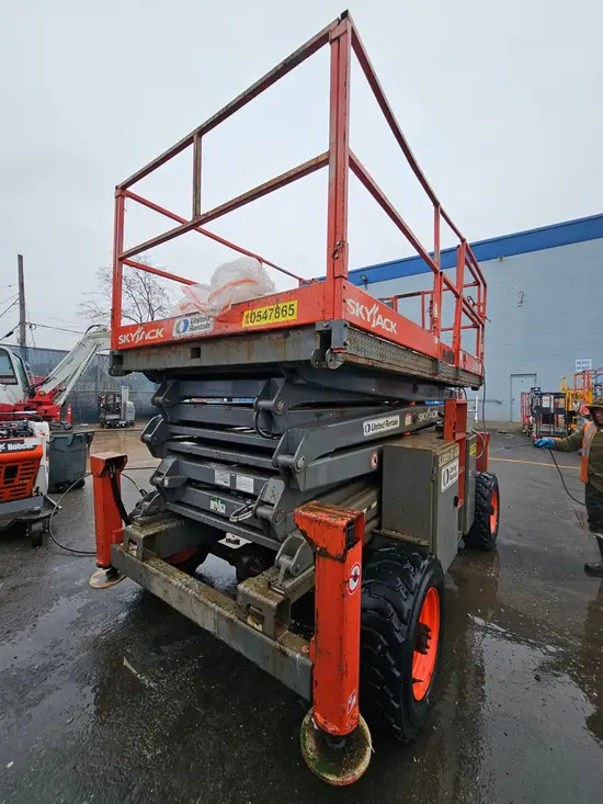 2016 Skyjack SJ8841RT Rough Terrain Scissor Lift
