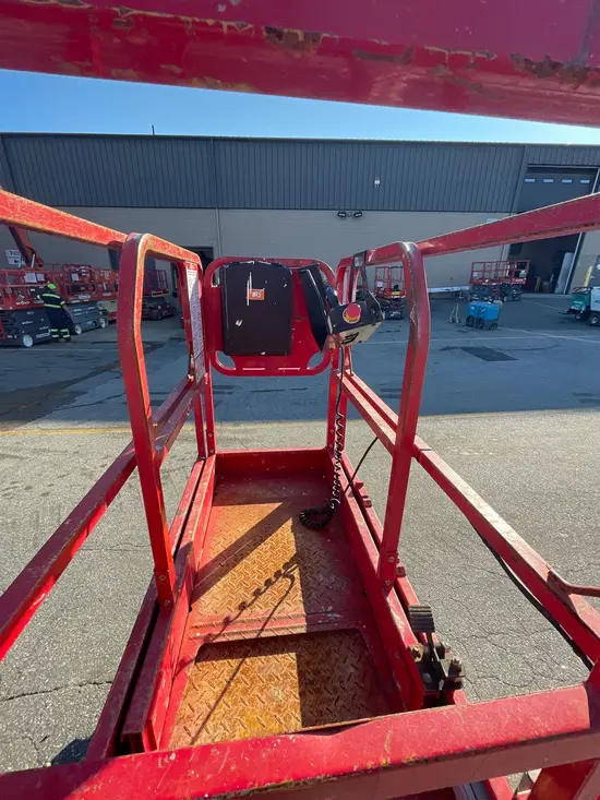 2018 MEC 1330SE Scissor Lift