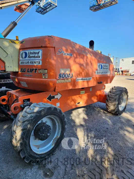 2018 JLG 800AJ Articulating Boom Lift