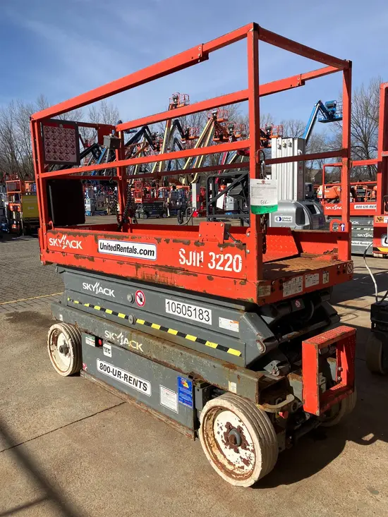 2016 Skyjack SJIII3220 Scissor Lift