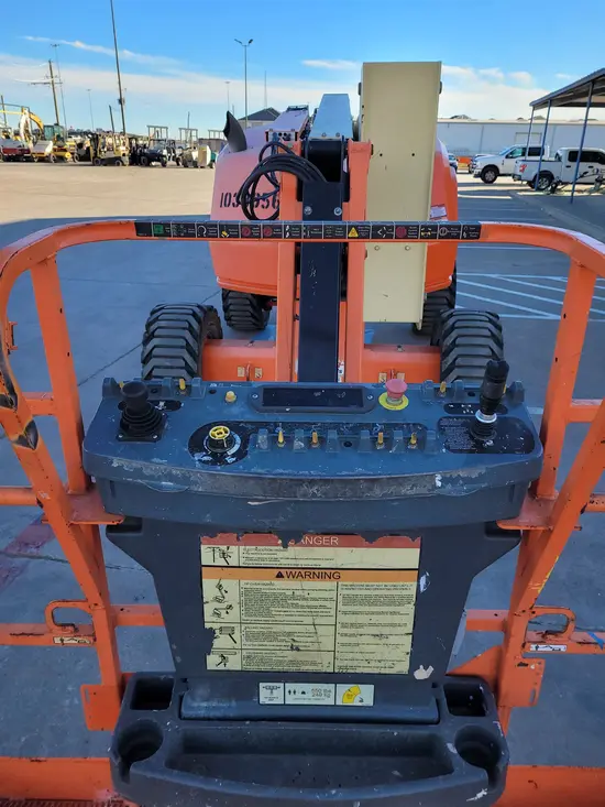 2015 JLG 450AJ Articulating Boom Lift