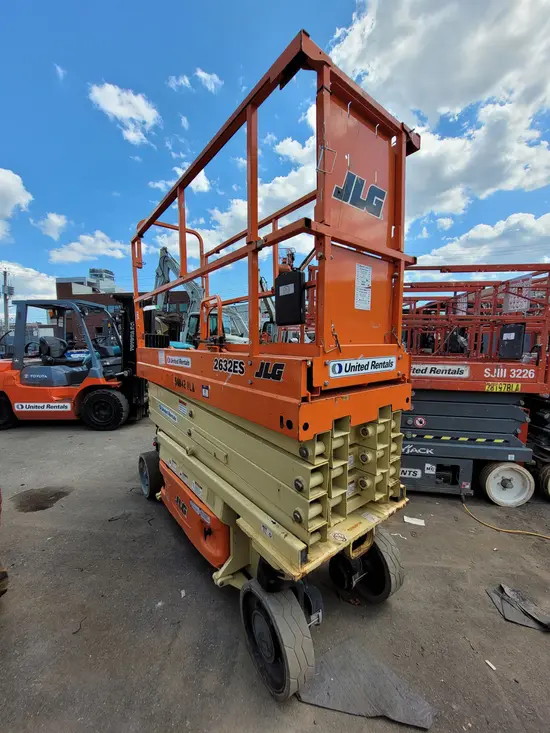 2017 JLG 2632ES Scissor Lift