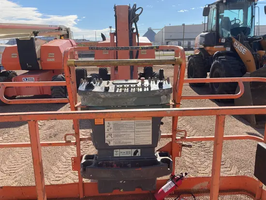 2013 JLG 800AJ Articulating Boom Lift
