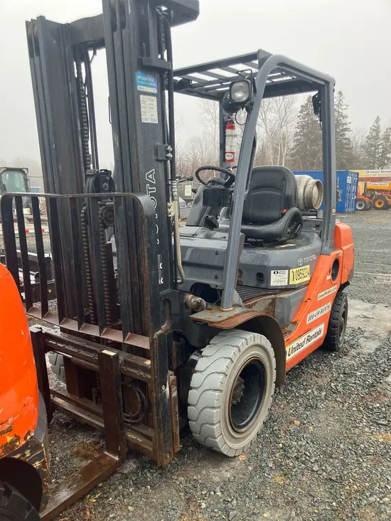 2019 Toyota 8FGU25 Warehouse Forklift
