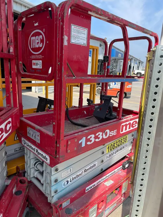 2018 MEC 1330SE Scissor Lift