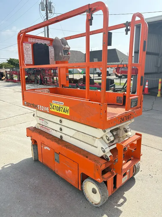 2019 Snorkel S3226E Scissor Lift