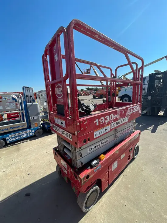 2017 MEC 1930SE Scissor Lift