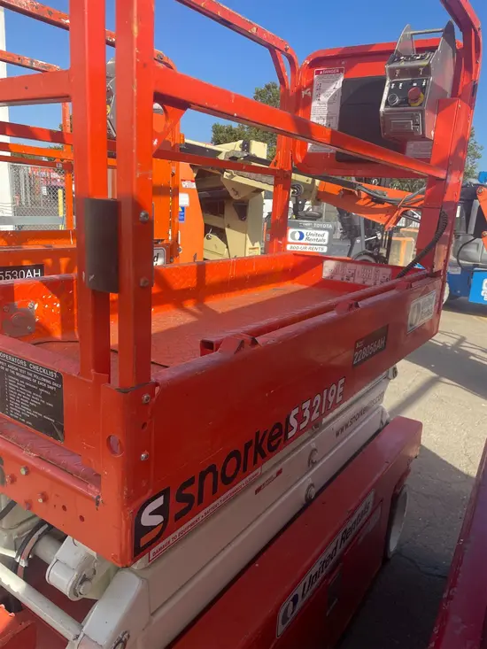 2019 Snorkel S3219E Scissor Lift