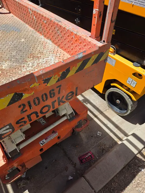 2018 Snorkel S3219E Scissor Lift