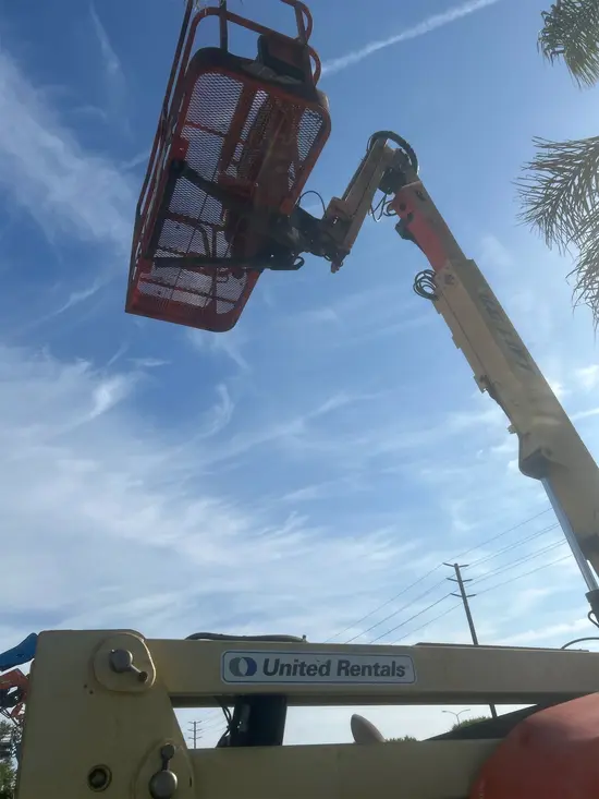 2017 JLG 450AJ Articulating Boom Lift