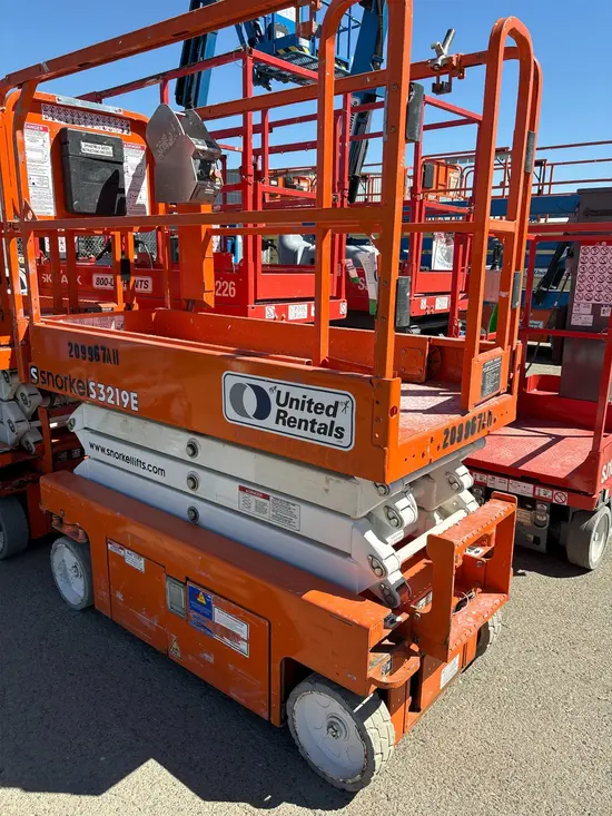 2018 Snorkel S3219E Scissor Lift