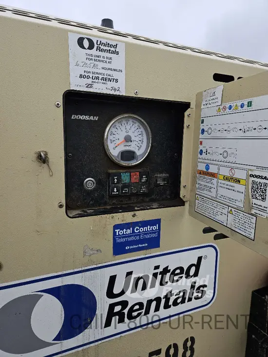 2021 Doosan P425/HP375WCUT4 Air Compressor