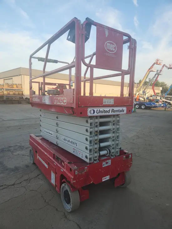 2017 MEC 4046SE Scissor Lift