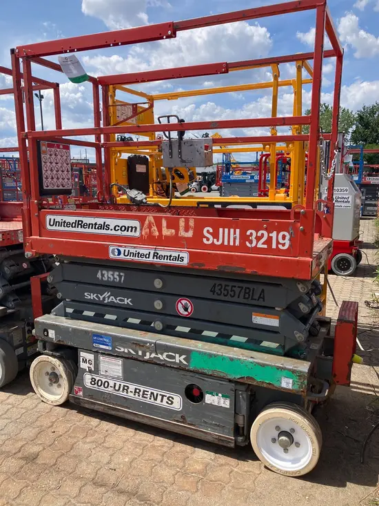 2017 Skyjack SJIII3219 Scissor Lift
