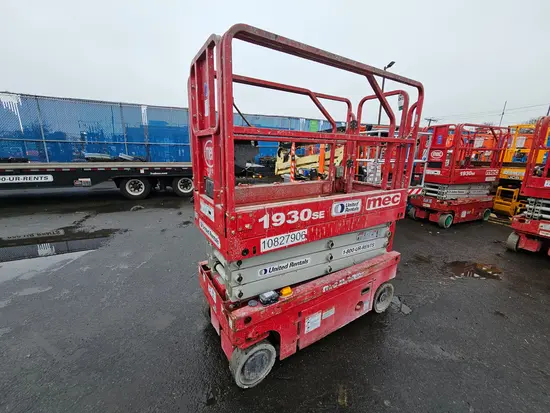2018 MEC 1930SE Scissor Lift