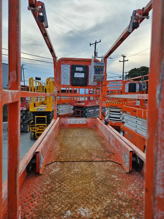 2019 Snorkel S3226E Scissor Lift