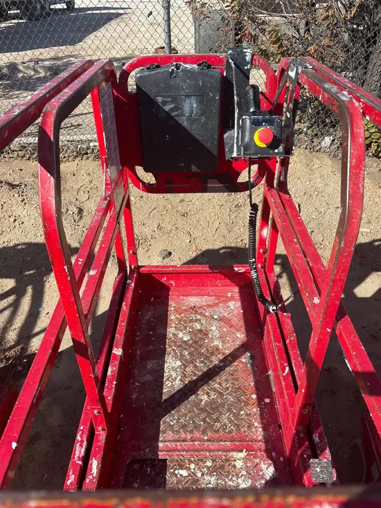 2018 MEC MICRO 19 Scissor Lift
