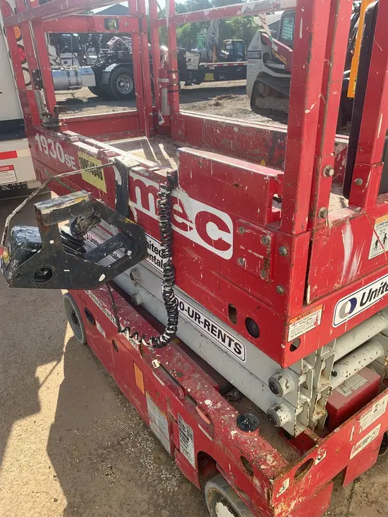 2019 MEC 1930SE Scissor Lift