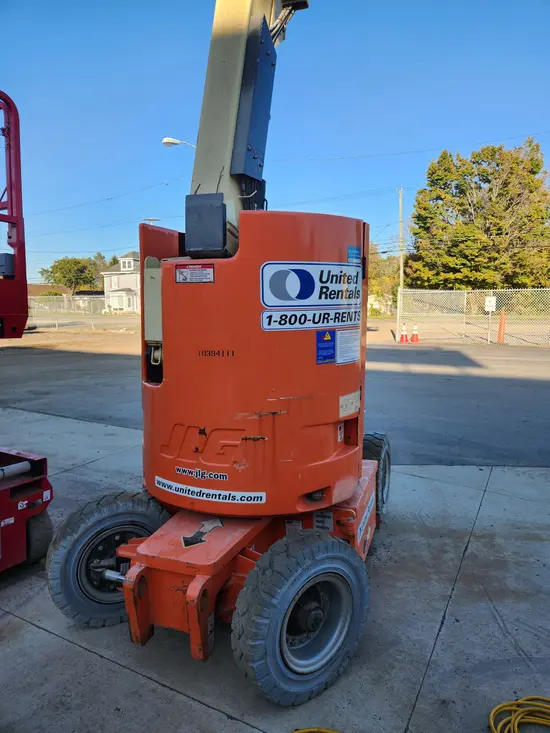 2015 JLG E300AJP Articulating Boom Lift