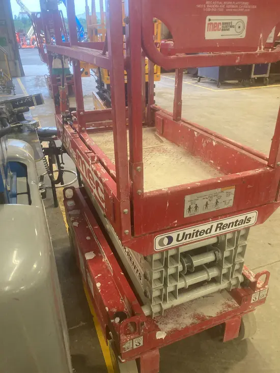 2017 MEC 1330SE Scissor Lift