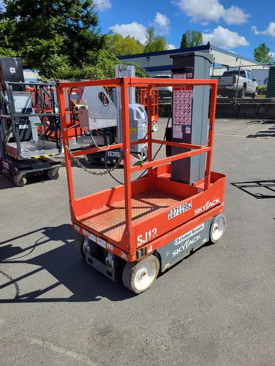 2018 Skyjack SJ12 Self-Propelled One-Person Lift