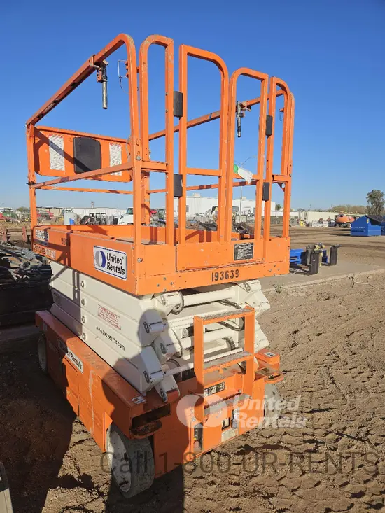 2017 Snorkel S4732E Scissor Lift