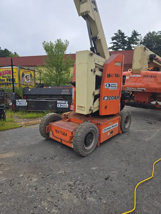 2016 JLG E300AJP Articulating Boom Lift