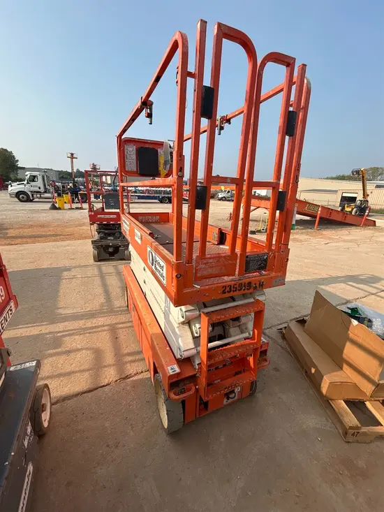 2019 Snorkel S3226E Scissor Lift