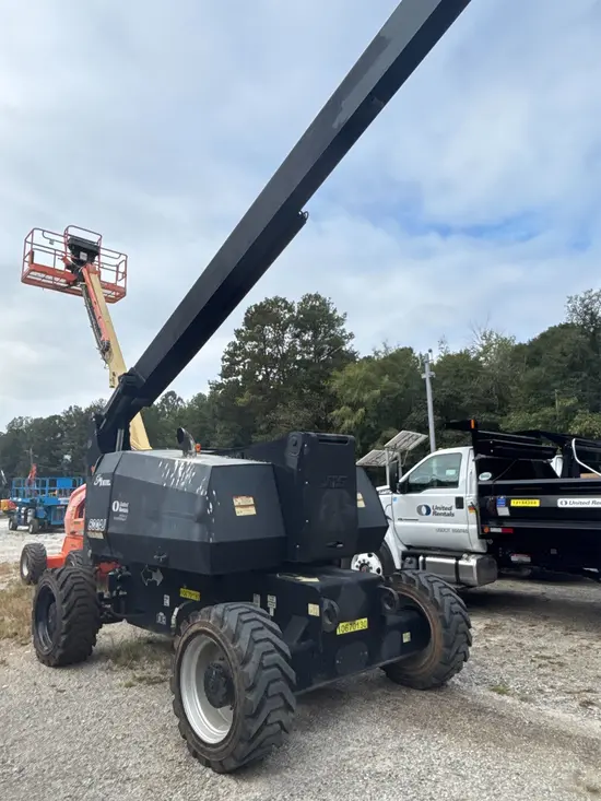 2017 JLG 800AJ Articulating Boom Lift