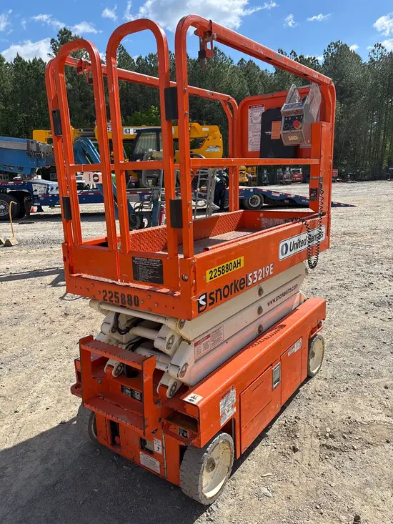 2019 Snorkel S3219E Scissor Lift