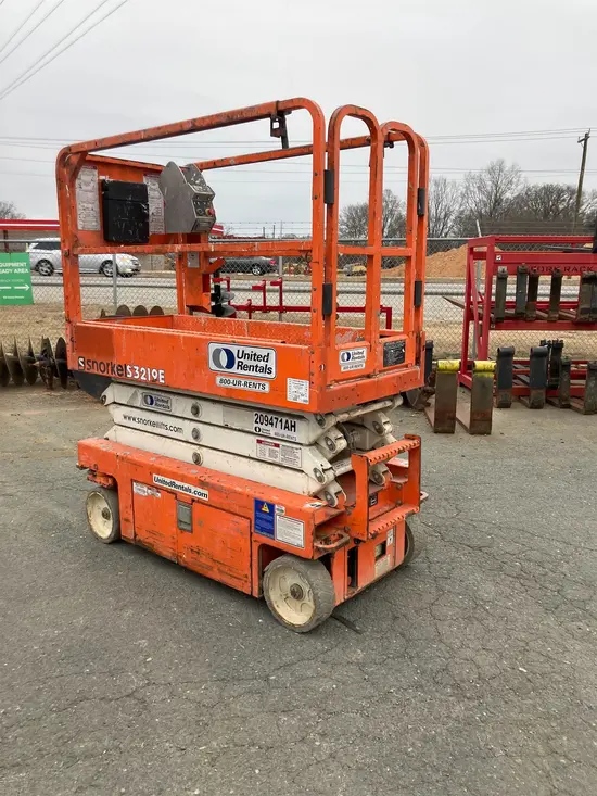 2018 Snorkel S3219E Scissor Lift