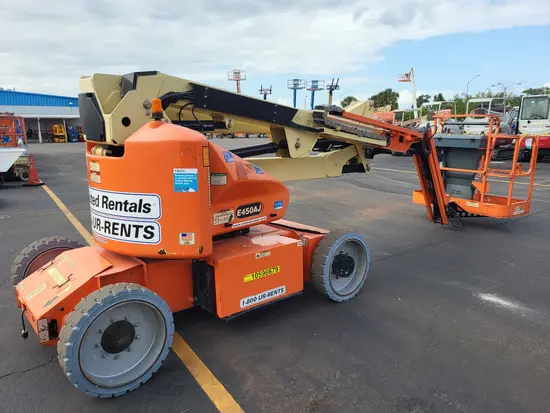 2017 JLG E450AJ Articulating Boom Lift