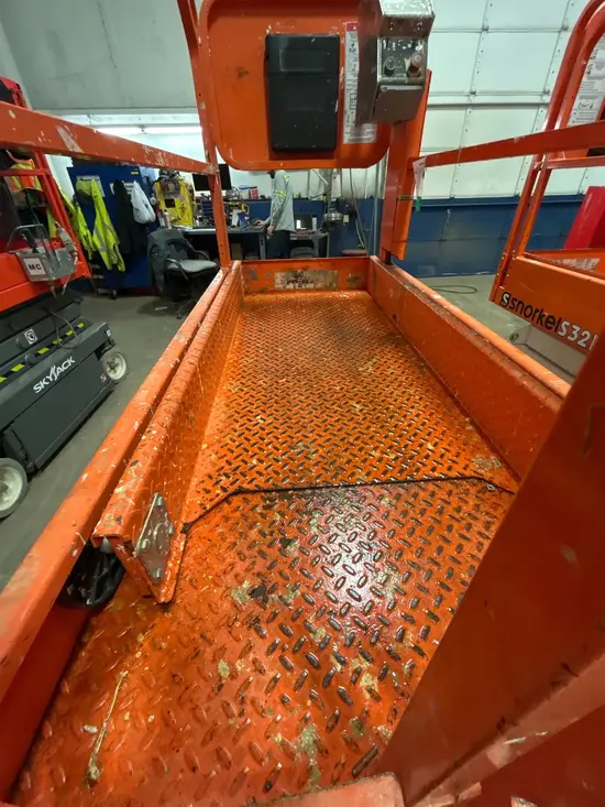 2018 Snorkel S3219E Scissor Lift