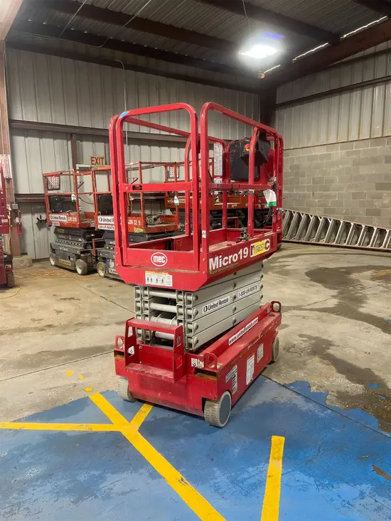 2019 MEC MICRO 19 Scissor Lift