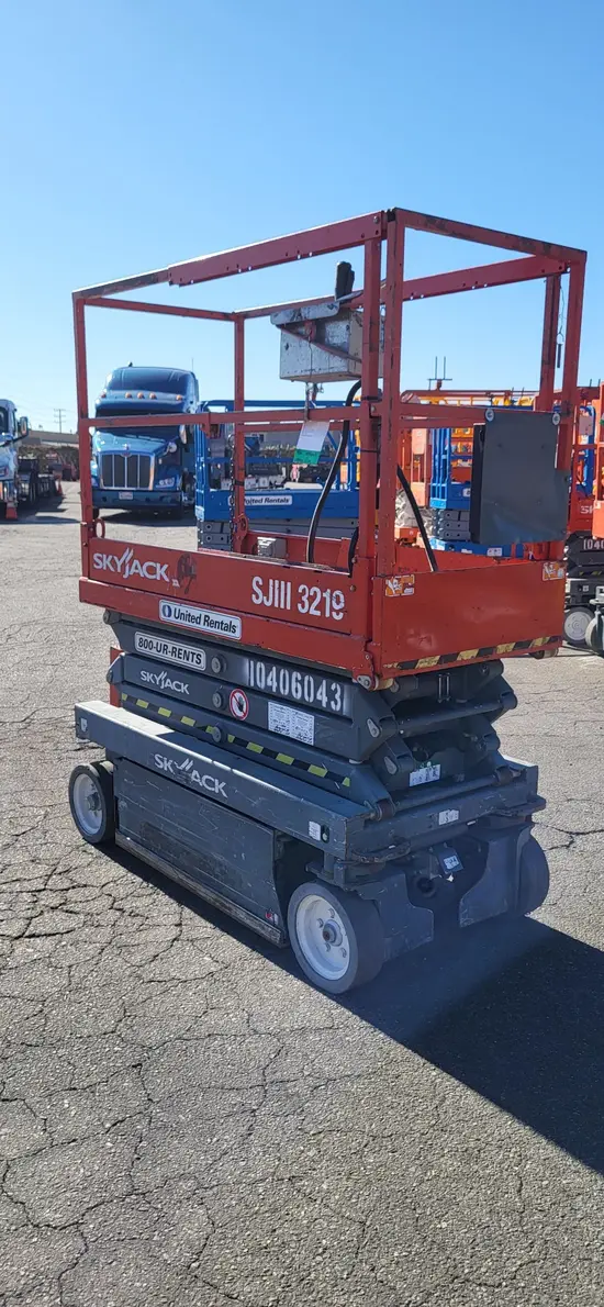 2015 Skyjack SJIII3219 Scissor Lift