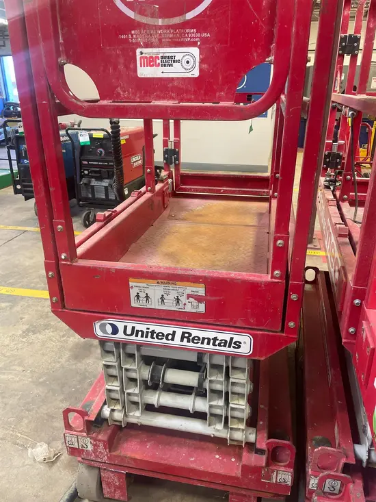 2018 MEC 1330SE Scissor Lift