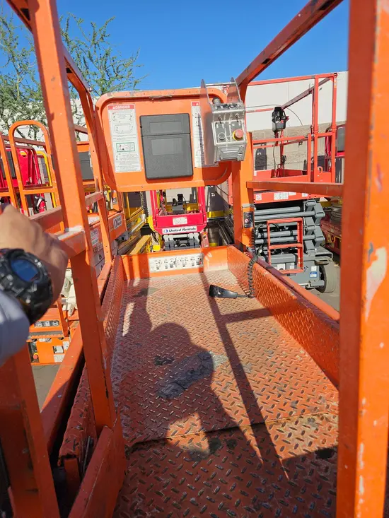 2018 Snorkel S3219E Scissor Lift