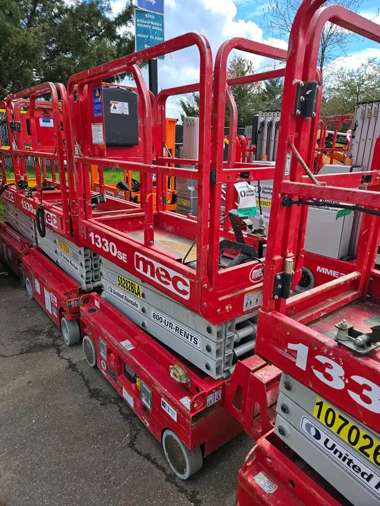 2018 MEC 1330SE Scissor Lift