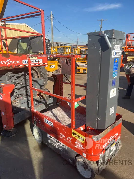 2017 Skyjack SJ16 Self-Propelled One-Person Lift