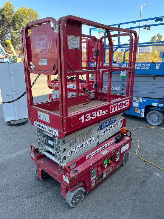 2018 MEC 1330SE Scissor Lift