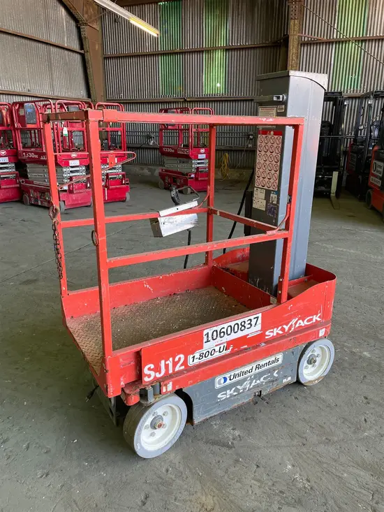2017 Skyjack SJ12 Self-Propelled One-Person Lift