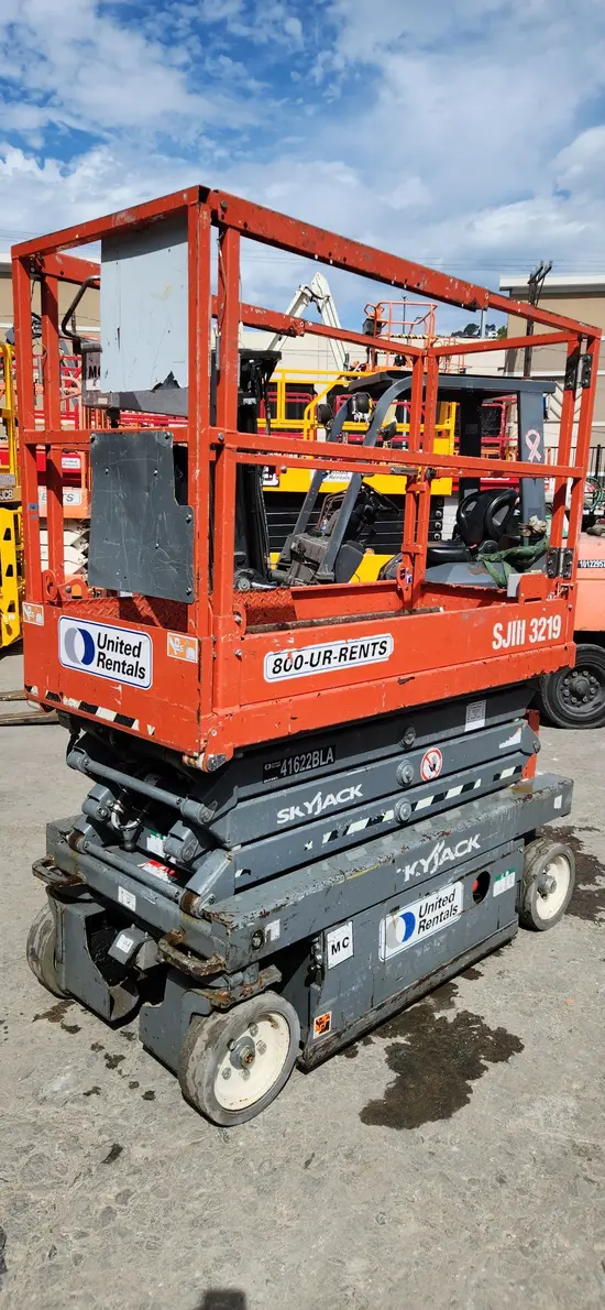 2017 Skyjack SJIII3219 Scissor Lift