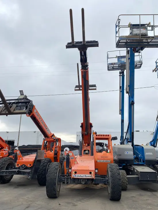 2016 SKYTRAK 6042 Forklift