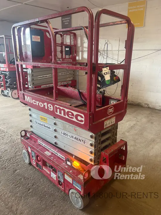 2018 MEC MICRO 19 Scissor Lift