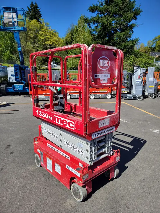 2018 MEC 1330SE Scissor Lift