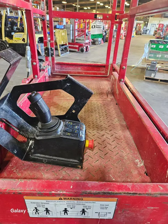 2018 MEC MICRO 19 Scissor Lift
