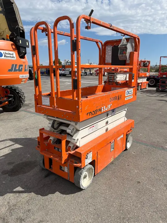 2018 Snorkel S3219E Scissor Lift